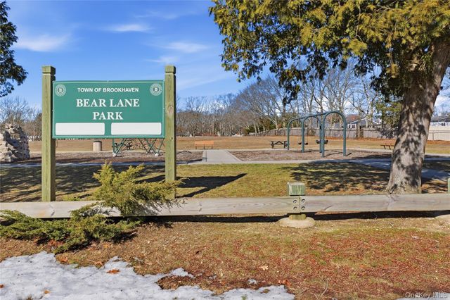 5 Bear Lane, Centereach, NY 11720