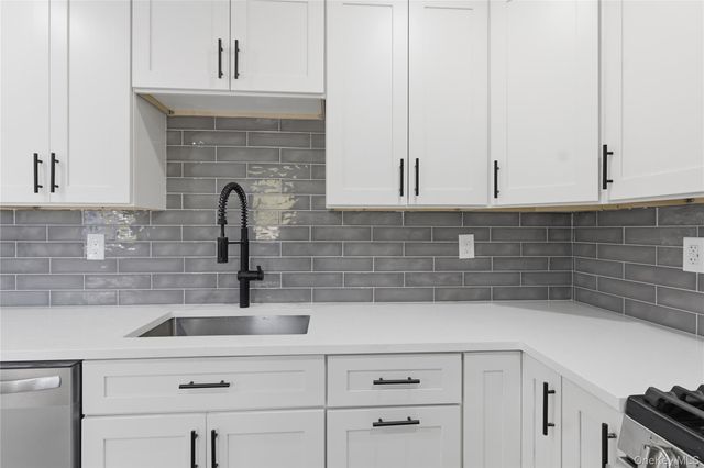 5 Bear Lane, Centereach, NY 11720