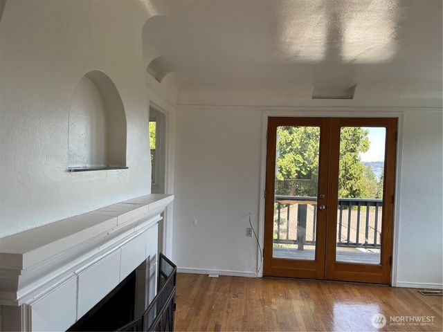 12321 42nd Avenue NE, Seattle, WA 98125