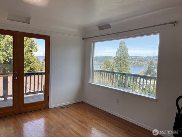 12321 42nd Avenue NE, Seattle, WA 98125
