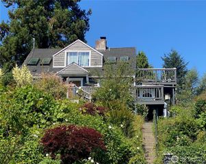 12321 42nd Avenue NE, Seattle, WA 98125
