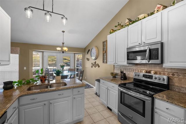 1375 Mosswoods Drive, Fenton, MO 63026