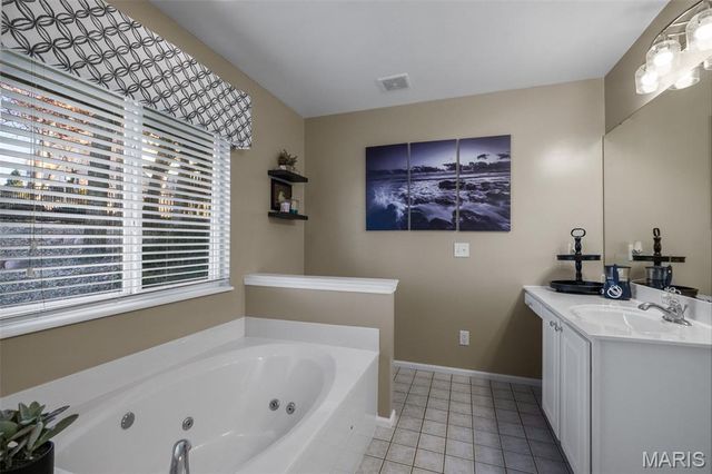 1375 Mosswoods Drive, Fenton, MO 63026