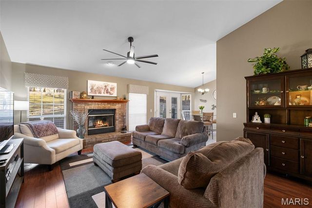 1375 Mosswoods Drive, Fenton, MO 63026