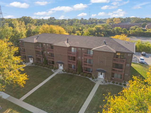 1002 Spruce Street 2B, Glendale Heights, IL 60139