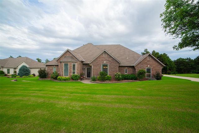 5731 Cimarron Manor, Guthrie, OK 73044