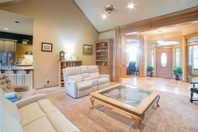 5731 Cimarron Manor, Guthrie, OK 73044