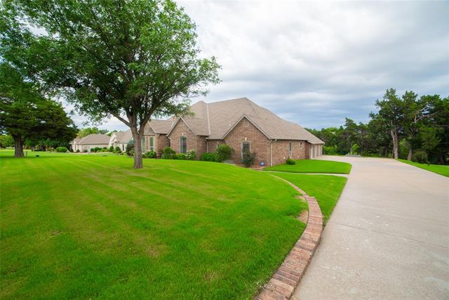 5731 Cimarron Manor, Guthrie, OK 73044