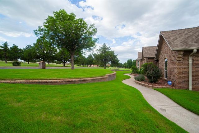 5731 Cimarron Manor, Guthrie, OK 73044