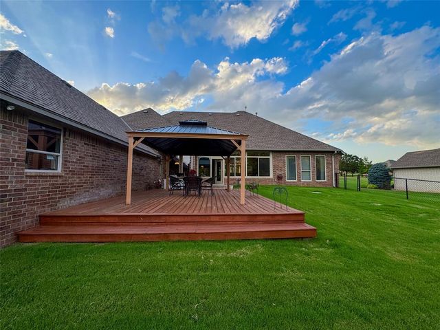 5731 Cimarron Manor, Guthrie, OK 73044