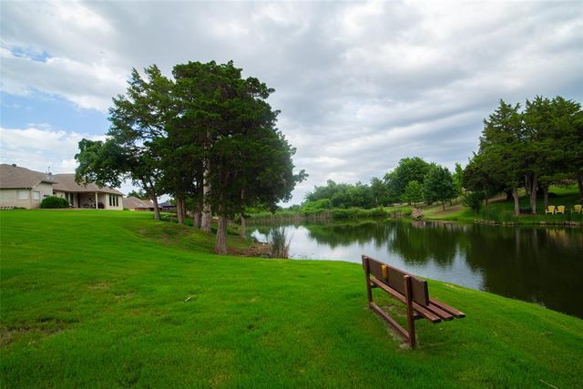 5731 Cimarron Manor, Guthrie, OK 73044