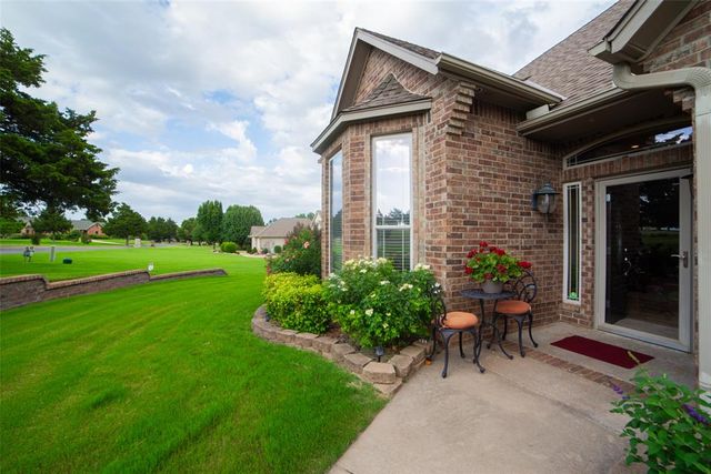 5731 Cimarron Manor, Guthrie, OK 73044