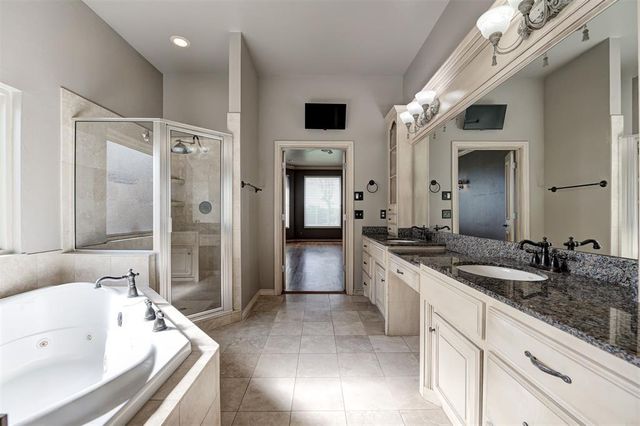 1908 Red Prairie Drive, Edmond, OK 73025