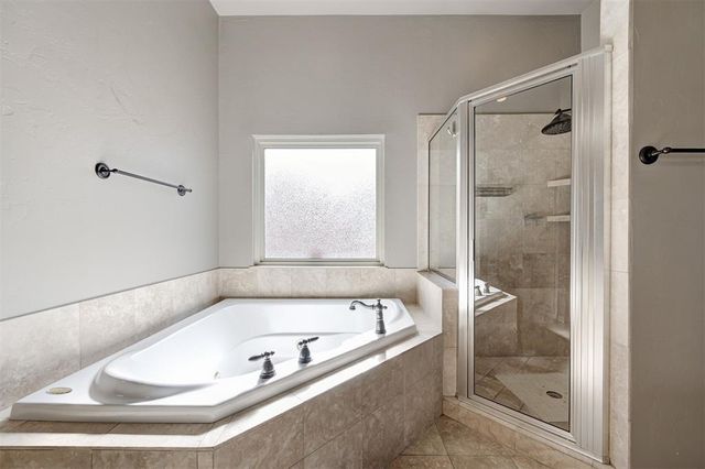 1908 Red Prairie Drive, Edmond, OK 73025