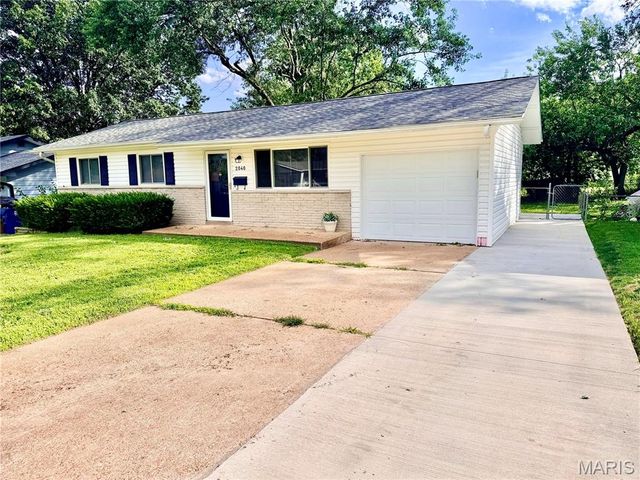 2040 David Drive, Florissant, MO 63031
