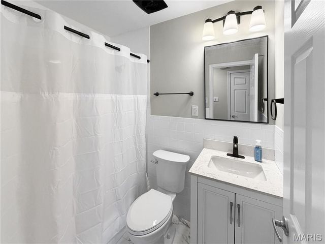2040 David Drive, Florissant, MO 63031
