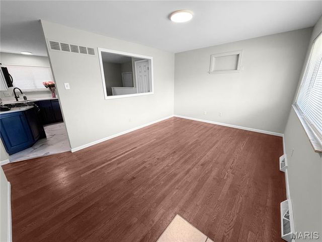 2040 David Drive, Florissant, MO 63031