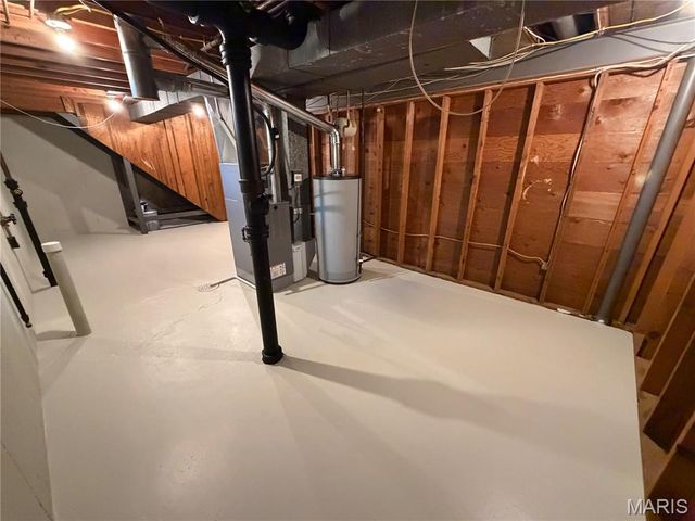 2040 David Drive, Florissant, MO 63031