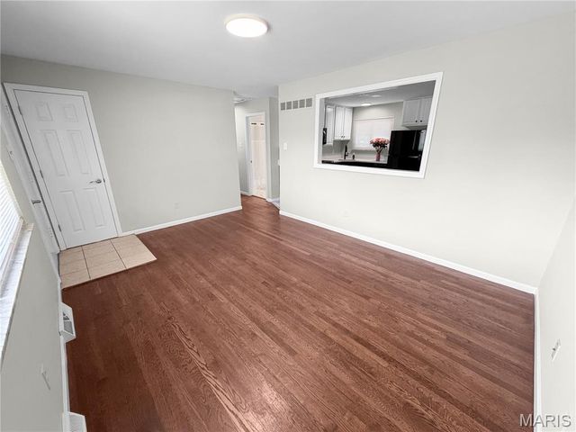2040 David Drive, Florissant, MO 63031