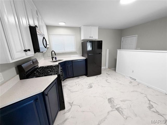 2040 David Drive, Florissant, MO 63031