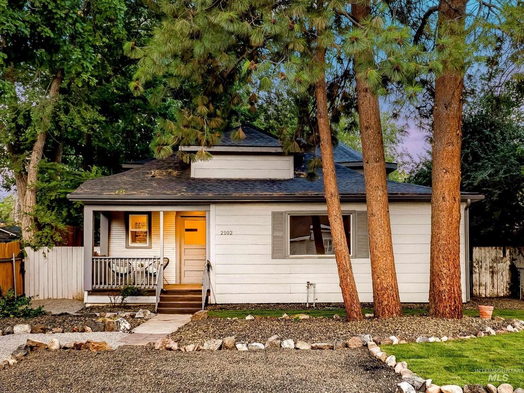 2102 S Latah Street, Boise, ID 83705