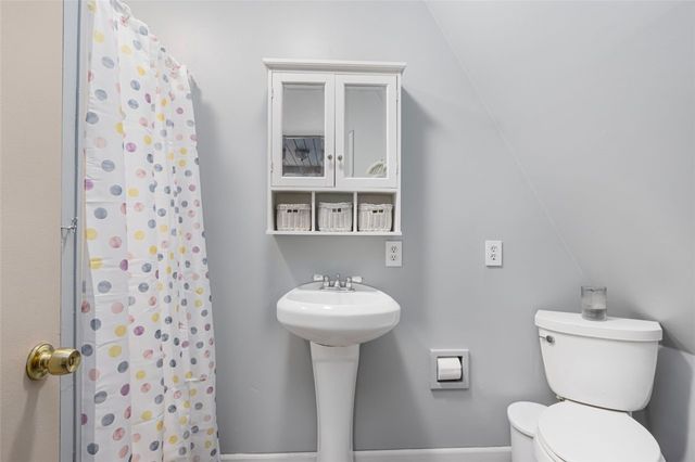 27 Ricks Road, Charlestown, RI 02813