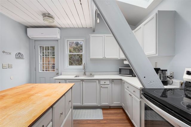 27 Ricks Road, Charlestown, RI 02813