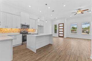 7805 Farnsworth Street B, Houston, TX 77022