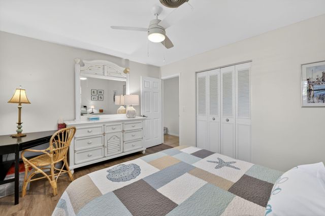 1252 SE Madison Ave, Stuart, FL 34996