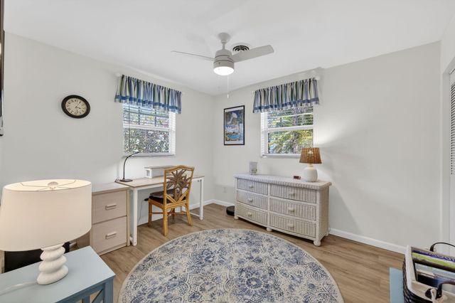 1252 SE Madison Ave, Stuart, FL 34996