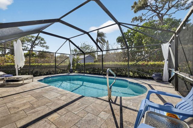 1252 SE Madison Ave, Stuart, FL 34996