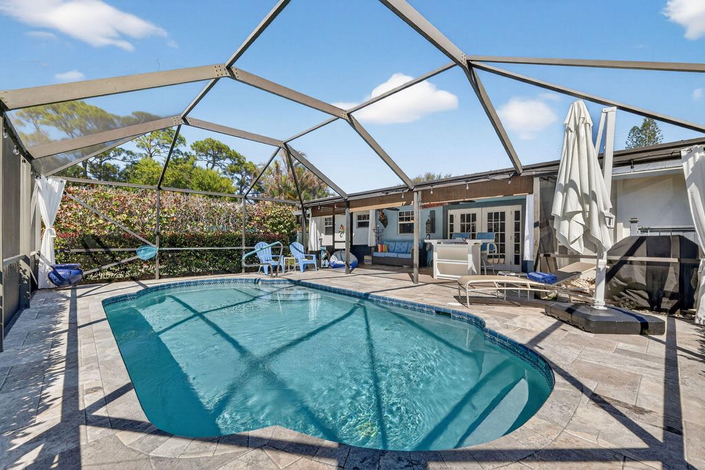 1252 SE Madison Ave, Stuart, FL 34996