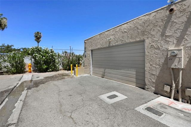 474 Las Casitas Way, Las Vegas, NV 89121