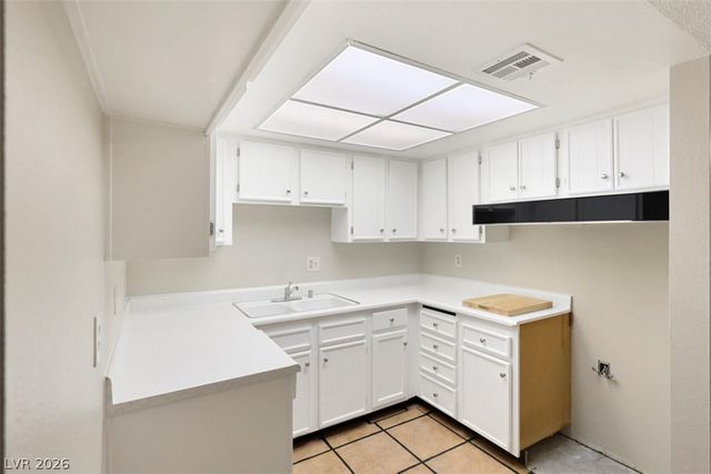 474 Las Casitas Way, Las Vegas, NV 89121