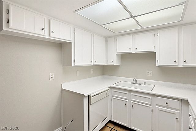 474 Las Casitas Way, Las Vegas, NV 89121
