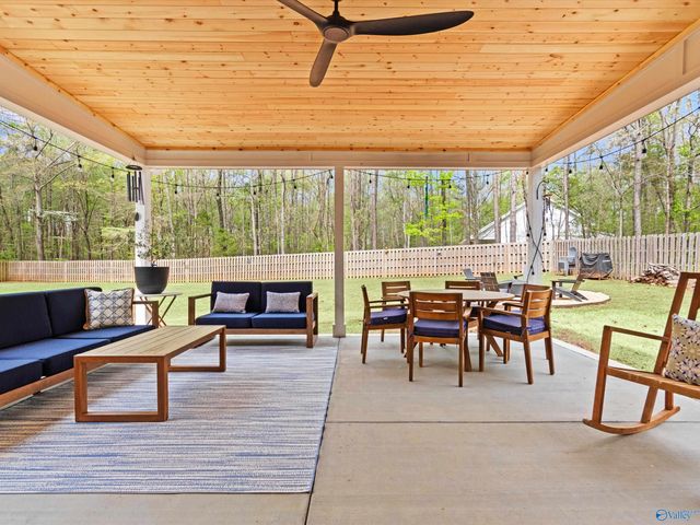 386 York Drive, Rogersville, AL 35652