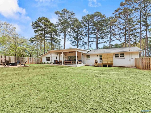 386 York Drive, Rogersville, AL 35652