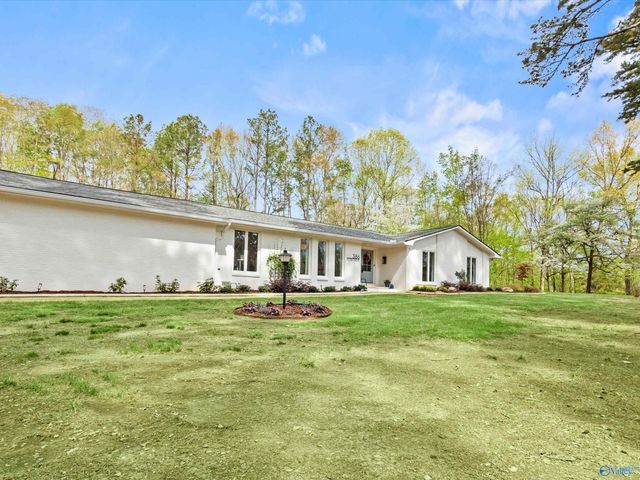 386 York Drive, Rogersville, AL 35652