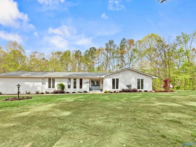386 York Drive, Rogersville, AL 35652