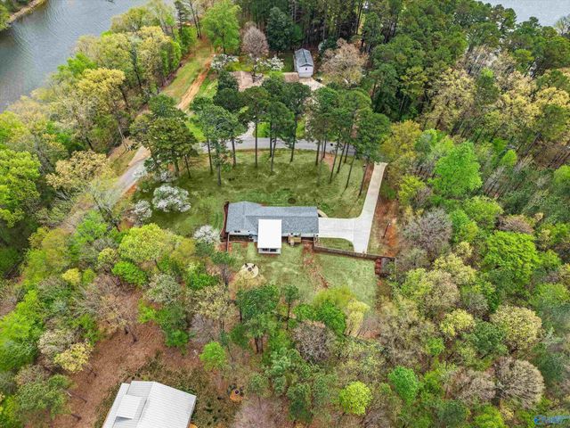 386 York Drive, Rogersville, AL 35652