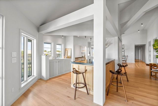 25 Bimini Dr, Rockport, TX 78382