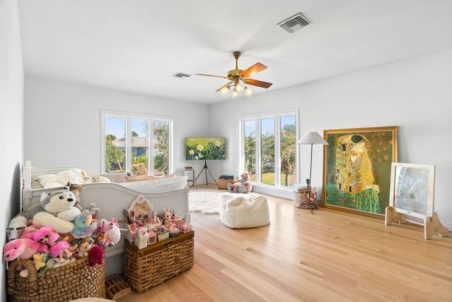 25 Bimini Dr, Rockport, TX 78382