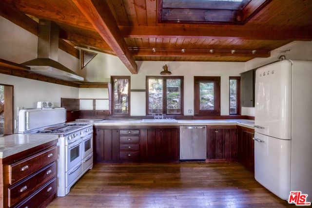 460 W Avenue 46, Los Angeles, CA 90065