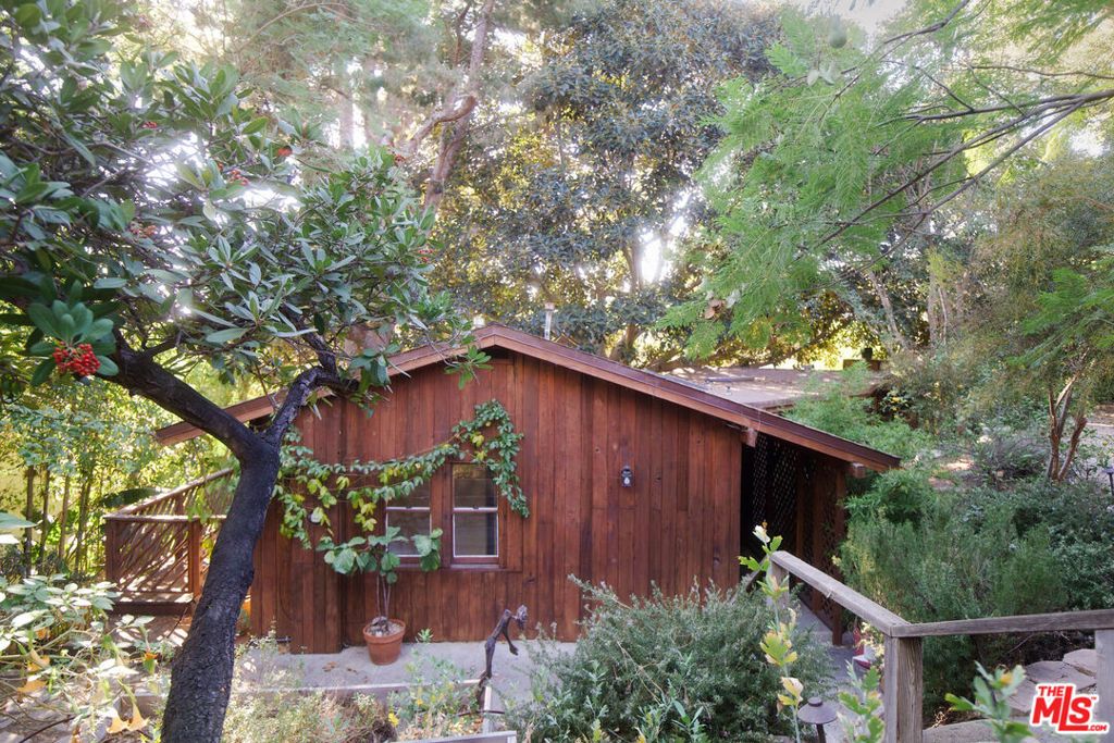 460 W Avenue 46, Los Angeles, CA 90065