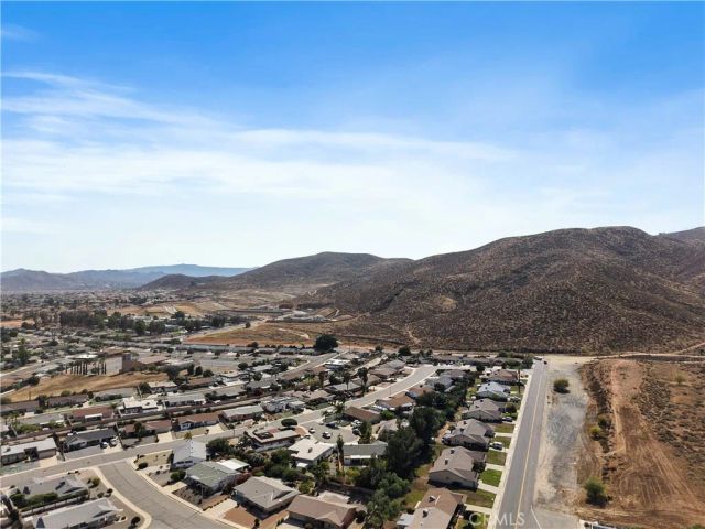 28040 Winthrop Court, Menifee, CA 92586