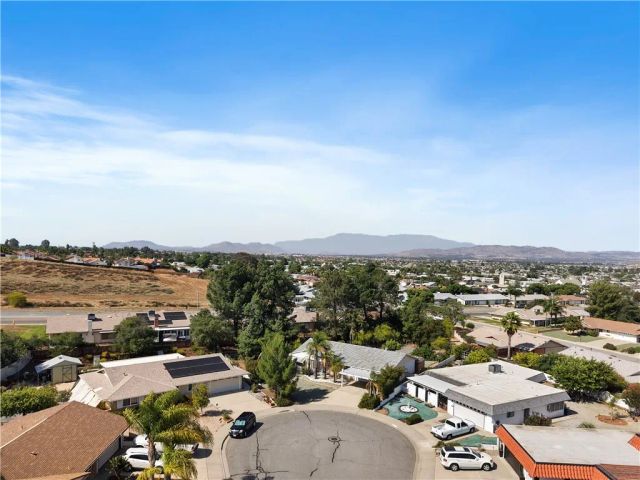 28040 Winthrop Court, Menifee, CA 92586