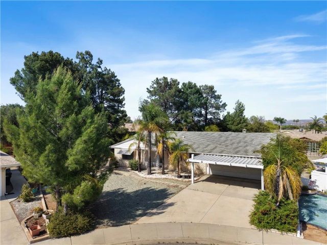 28040 Winthrop Court, Menifee, CA 92586