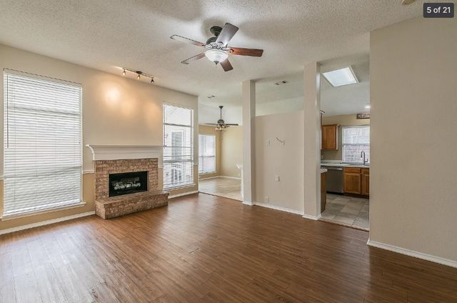 210 Madisson Drive, Euless, TX 76039