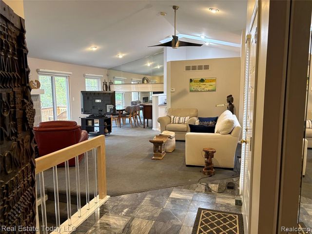 7283 Huntcliff 57, West Bloomfield, MI 48322
