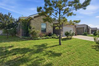 305 Breaux Lane, Mabank, TX 75147